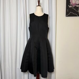 Halston Heritage Black Fit & Flare Pleated Mini Dress NWT Size 12 Cocktail